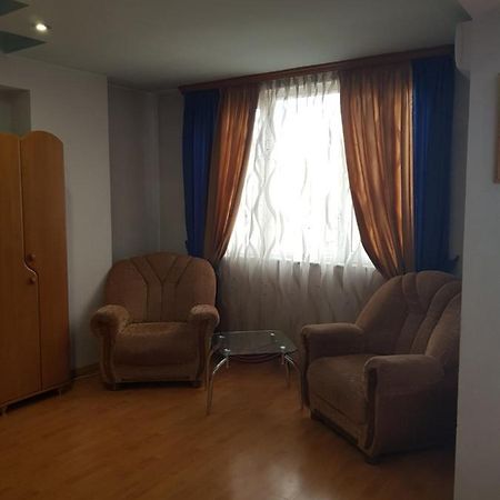 Apartment-14 In The Center Of Yerevan Exterior photo